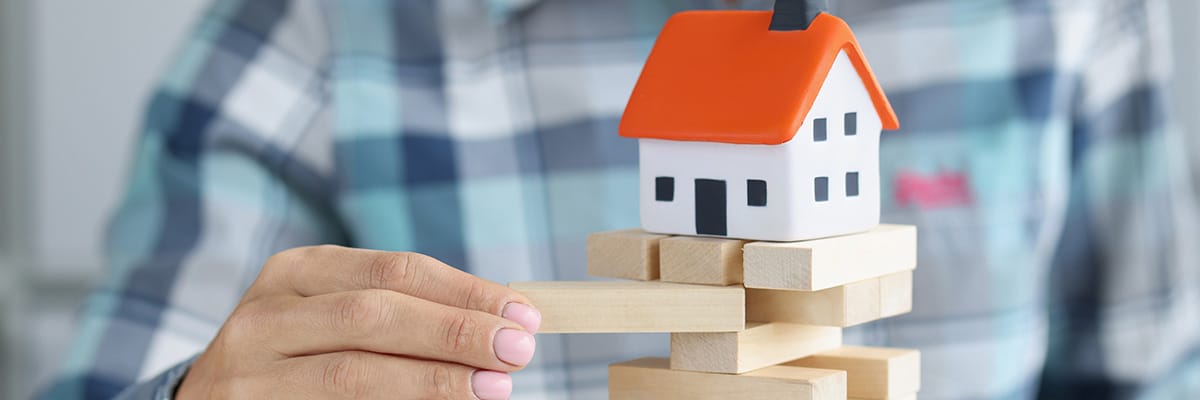House falling into foreclosure